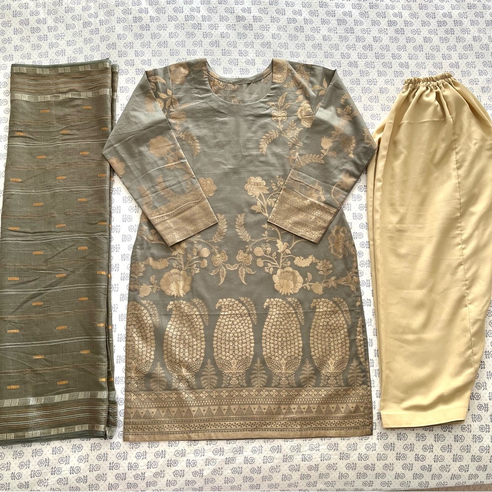 NEW 3pc Floral Salwar Kameez